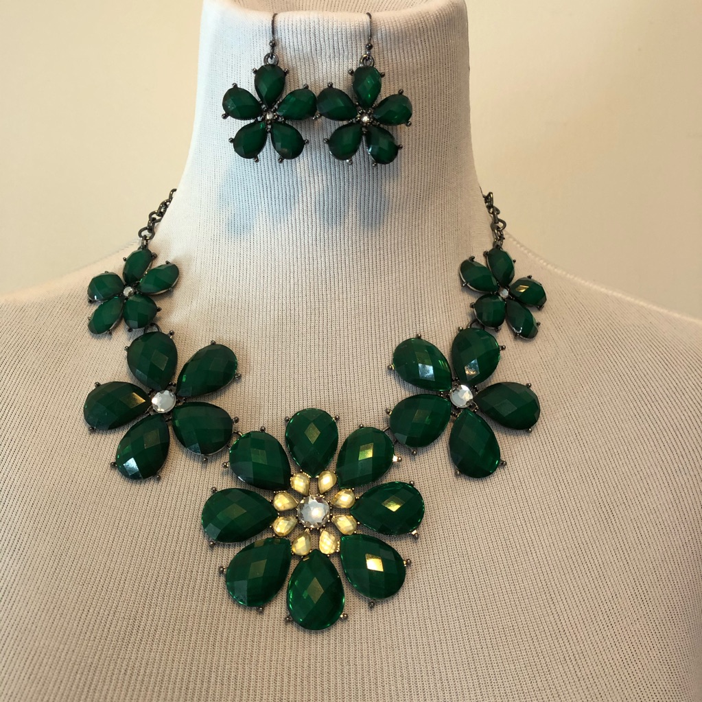 2 Piece Green Statement Necklace & Earring Set
